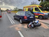 Wypadek w Chwaszczynie - motocyklista wpadł pod volkswagena