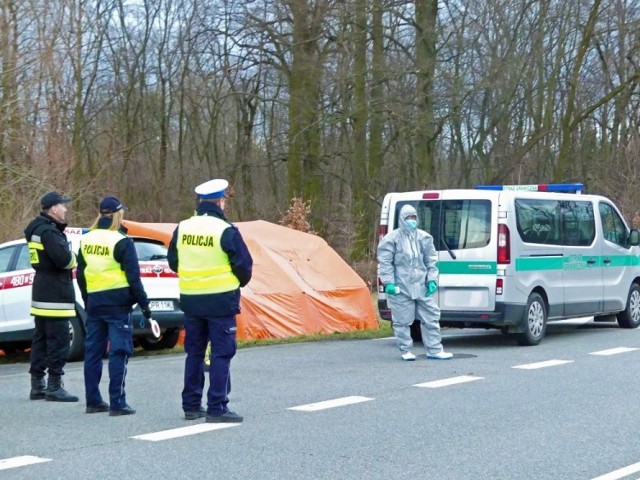 Bardzo często opolscy policjanci współpracują również z czeskimi funkcjonariuszami i razem dokonują granicznych kontroli.