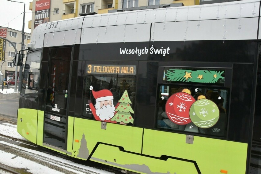 Po Gorzowie jeżdżą dwa tramwaje mające świąteczne ozdoby.
