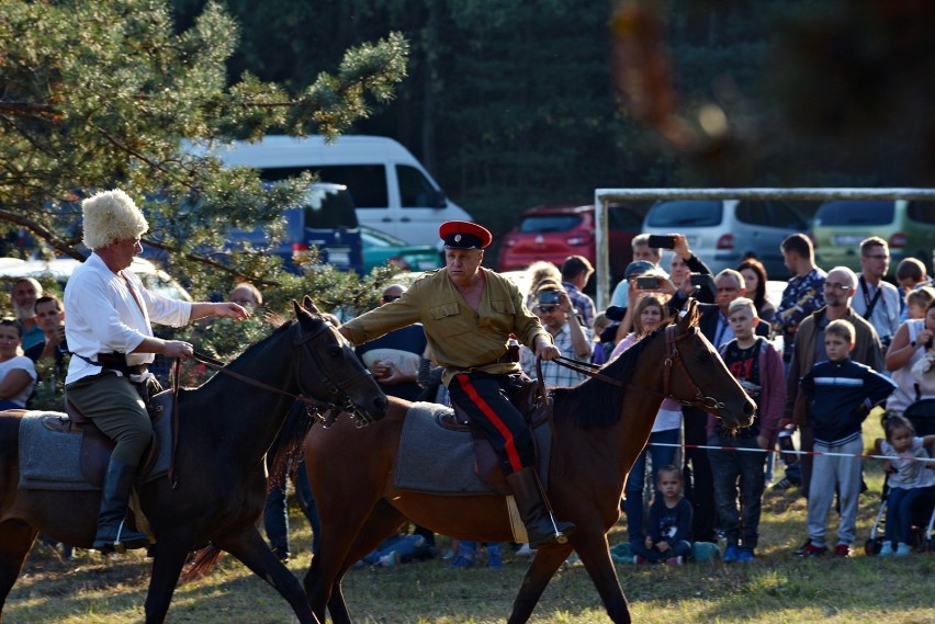 W Krzywopłotach (pow. olkuski) podczas pikniku historycznego...