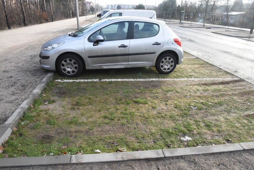 Przy ulicy Zdrojowej powstały ekologiczne parkingi. Takich...