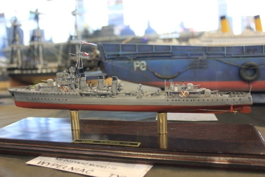 Model ORP "Wicher", polskiego niszczyciela (kontrtorpedowca)...