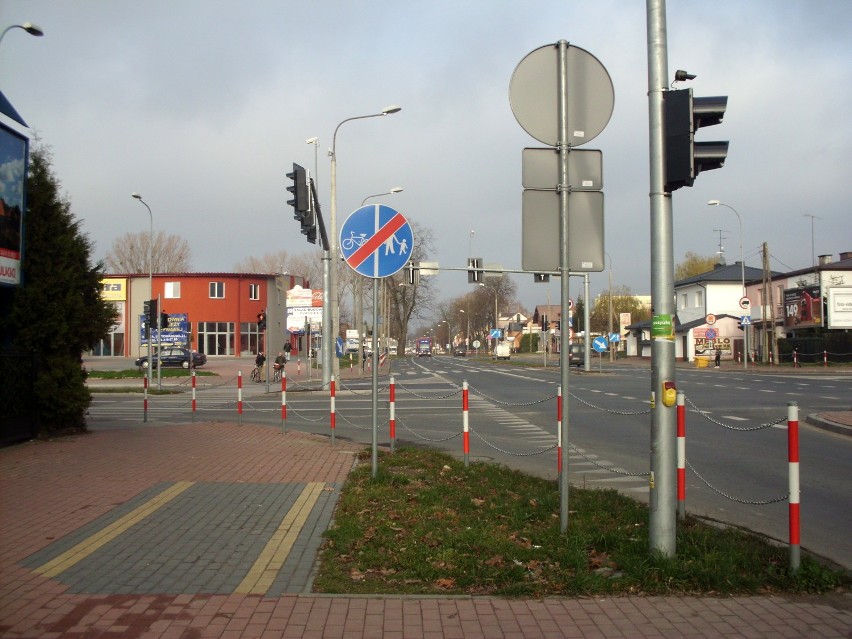 Skrzyżowanie ulicy Legionów z ulicą Piłsudskiego.