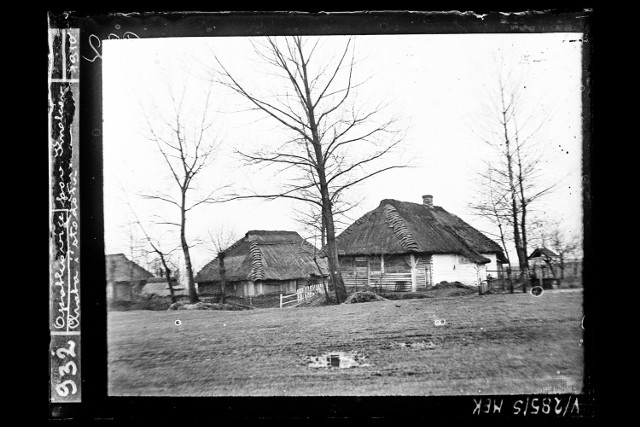 Zagroda - dom mieszkalny i stodoła. Opatkowice, 1910 rok