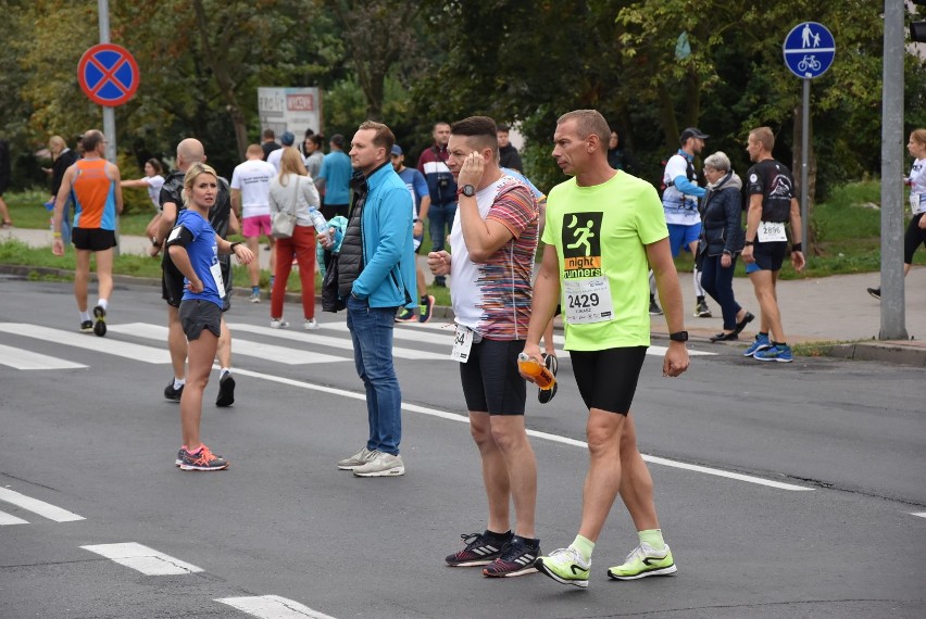 Blisko 2700 zawodników wystartowało w 29. Międzynarodowym Półmaratonie Signify PHILIPS Piła. Zobaczcie pierwszą część zdjęć