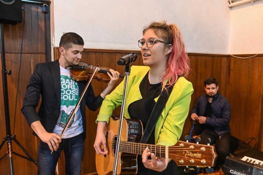 Śniadanie dla potrzebujących w sopockim Caritas, 20.04.2019...