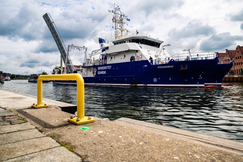 Oceanograf z Uniwersytetu Gdańskiego. Zakończył się pierwszy rejs naukowo-badawczy statku ZDJĘCIA