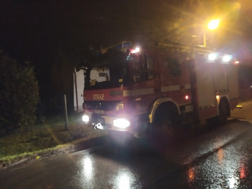 Strażacy z OSP Ujkowice usuwali skutki opadów deszczu