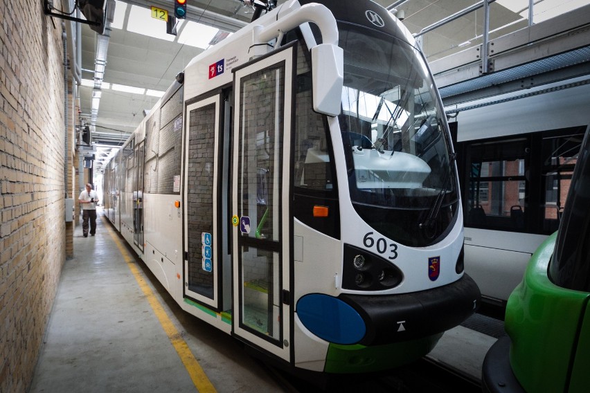 Najnowszy szczeciński tramwaj już niedługo wyjedzie na kursy z pasażerami [zdjęcia, film]