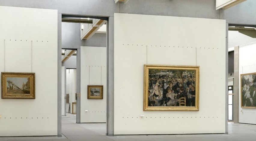 Muzeum Orsay w Paryżu położone jest na lewym brzegu Sekwany....