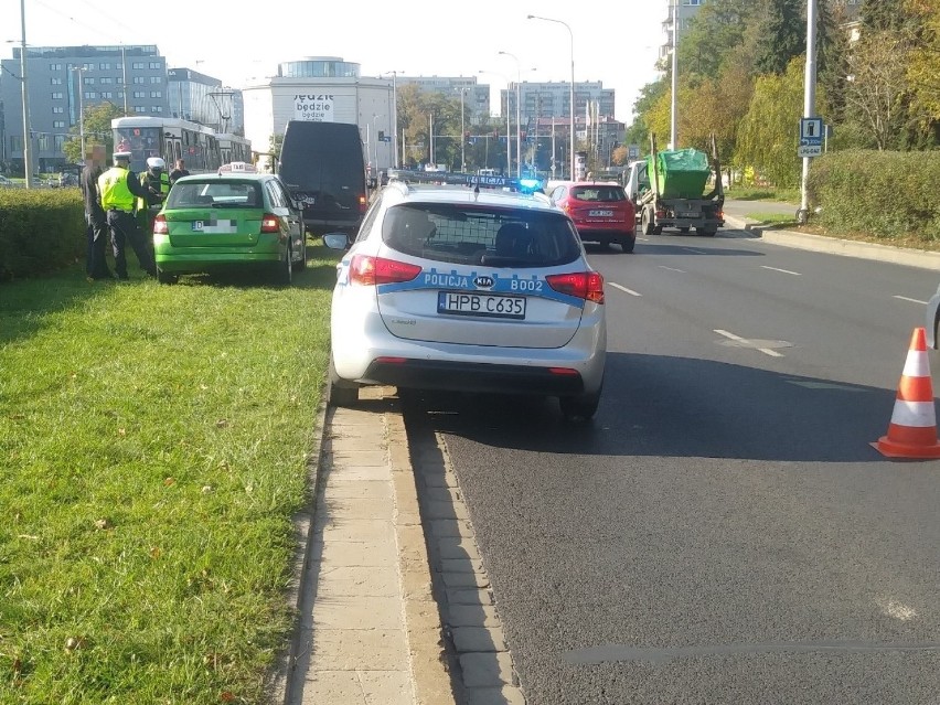 Groźnie wyglądający wypadek na ul. Legnickiej we Wrocławiu. Uwaga na utrudnienia