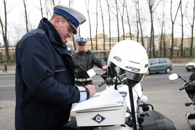 Policja w Mysłowicach podsumowała 2013 rok. Jak podliczyła drogówka, był bezpieczniejszy na drogach. Doszło do 55 wypadków. To o 13 mniej niż w 2012