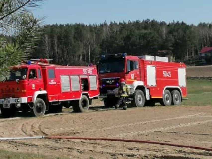 Pożar altany grillowej i sterty drewna w Chrzypsku Małym...