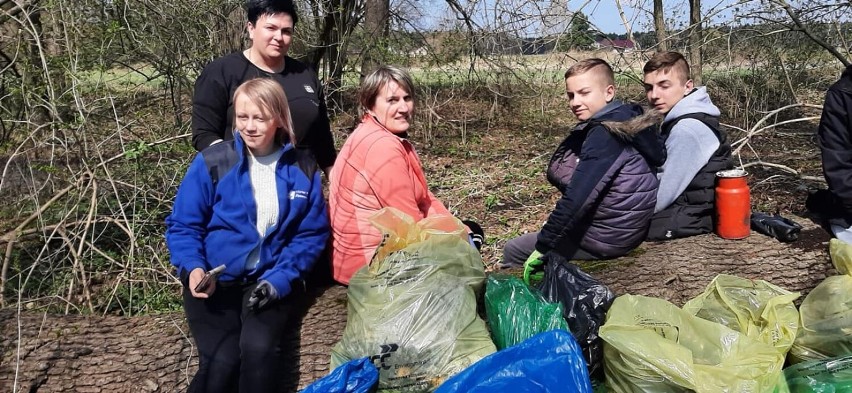 Mieszkańcy Koszwic sprzątali swoją miejscowość