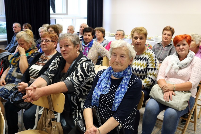 Powiat kraśnicki. Podsumowanie akcji „NIE nowotworom u dzieci” oraz pierwszego etapu „Czerwonego guzika życia"