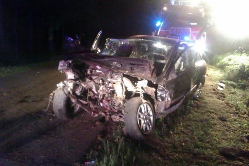 Wypadek w Smardzewicach: Trzy osoby w szpitalu, kierowca był po spożyciu alkoholu