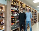 Nowy sklep Aperitivo z alkoholami z całego świata i włoskimi produktami otwarto w Jędrzejowie. Zobacz zdjęcia