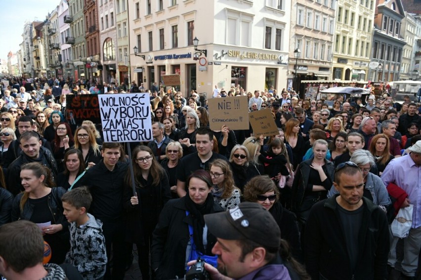 Zobacz także: Manifestacja pro-life w Toruniu...