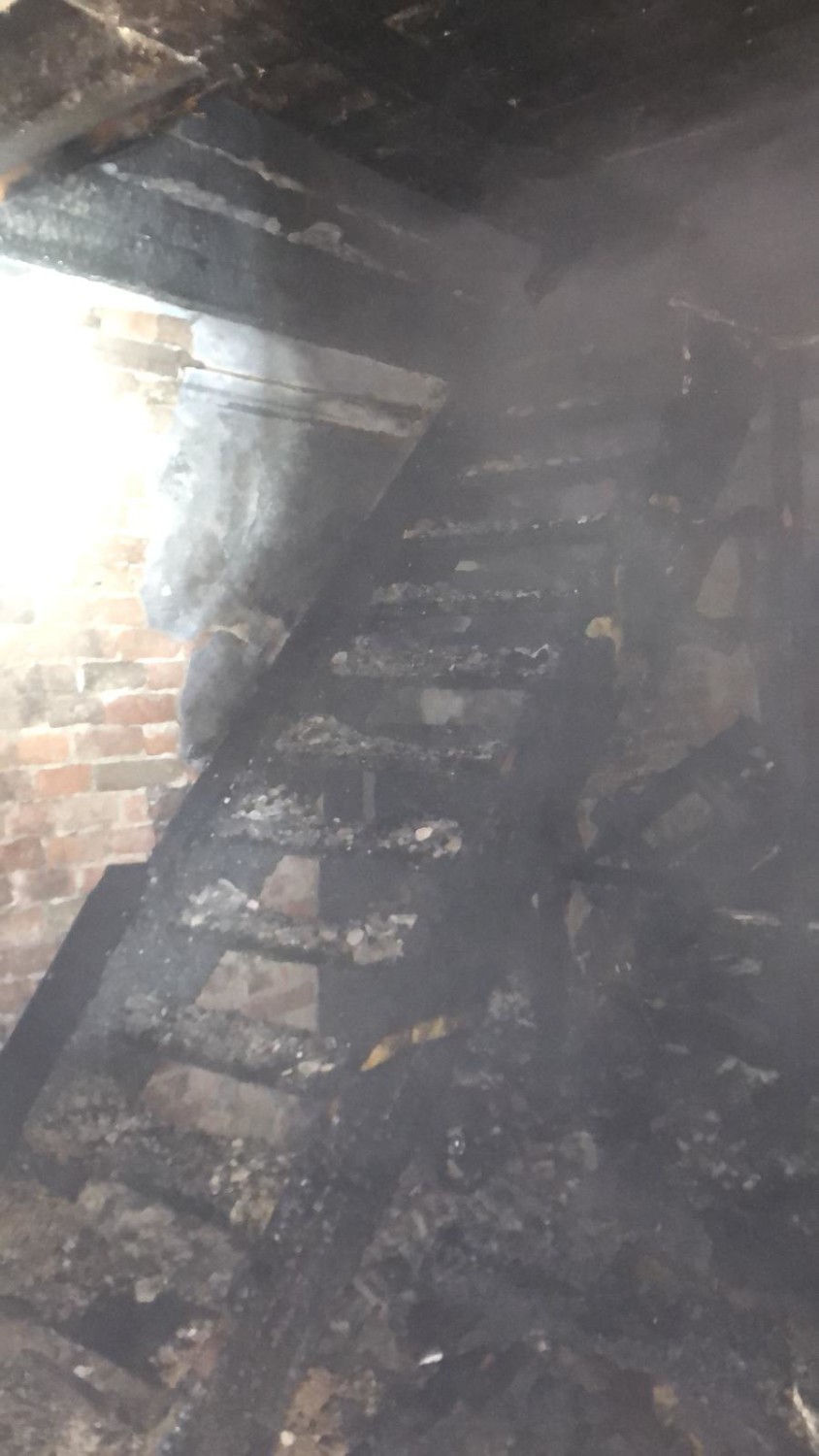 Tragiczny pożar pod Łambinowicami. Płonął budynek mieszkalny. Zginęła jedna osoba