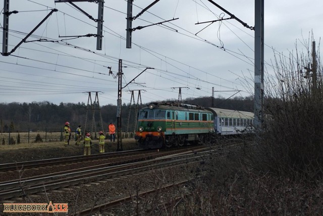 47-letni mężczyzna zginął pod kołami pociągu na wysokości ulicy Bora-Komorowskiego w Kluczborku.