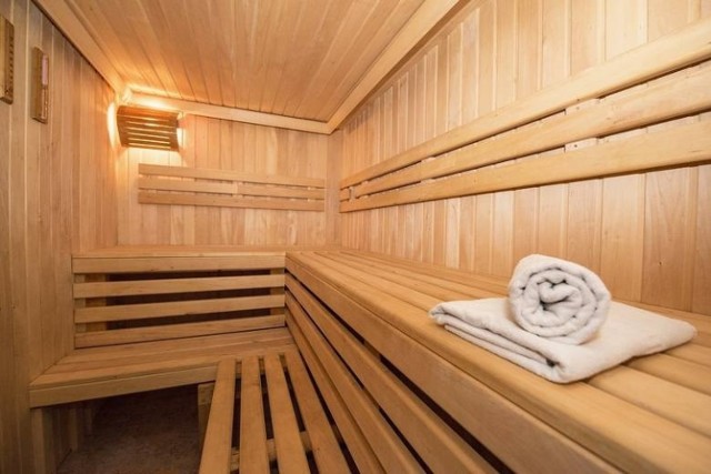 Basen w Centrum Rekreacyjno-Sportowym w Zielonej Górze otwarty został ponownie od 29 maja, strefa saun pozostaje zamknięta