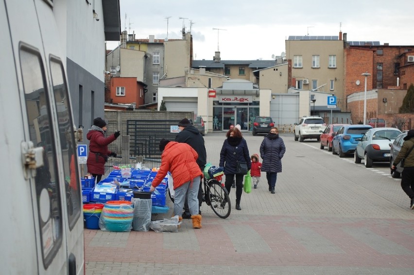 Mniej sprzedawców i kupujących na targowisku w Kościanie