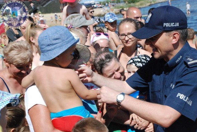 Maluch bezpieczny na plaży, Puck 2015