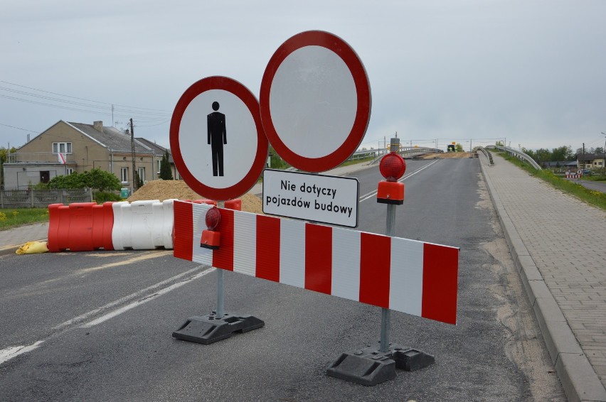 Trwa rozbiórka wiaduktu na Wojska Polskiego, tunel na...