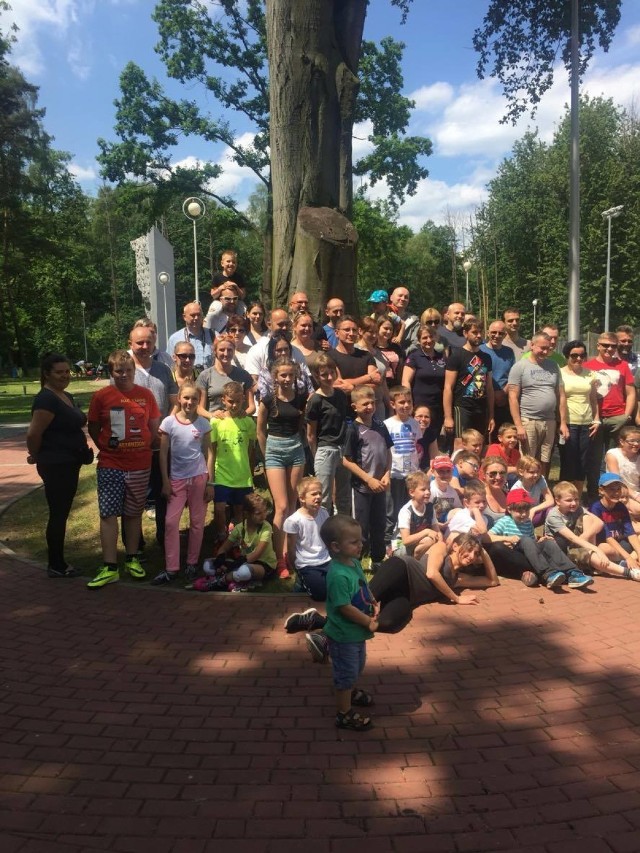 Rodzinny piknik z aikido w parku na Zielonej