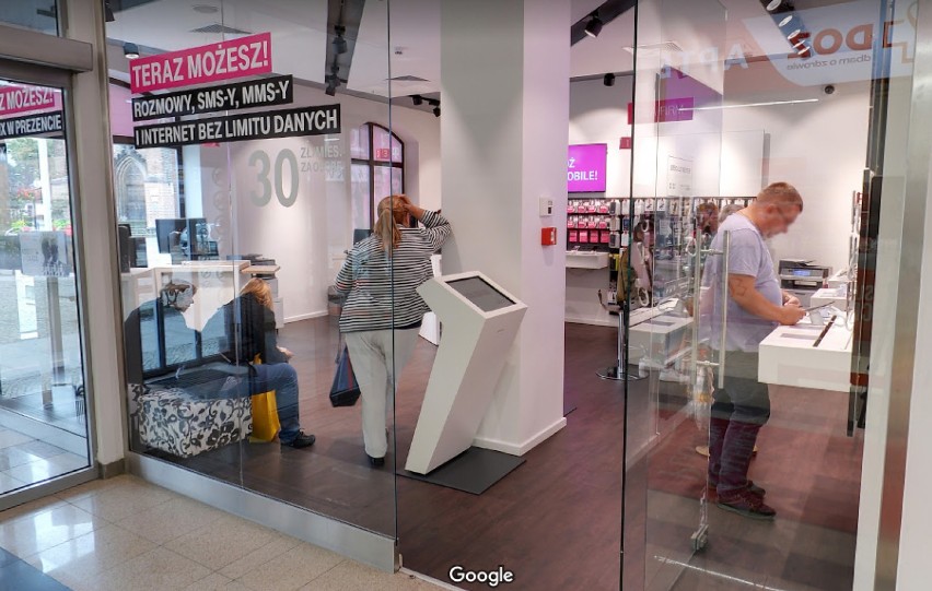 Kamery Google Street View uchwyciły legniczan w Galerii Piastów w Legnicy