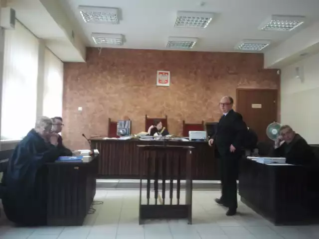 Kluczowy świadek w procesie korupcyjnym byłego burmistrza Kraśnika nagrał rozmowę ze spotkania w sprawie łapówek. Jak twierdzi w zebraniu brał udział obecny wojewoda lubelski, który miał pośredniczyć w przekazywaniu "składek".