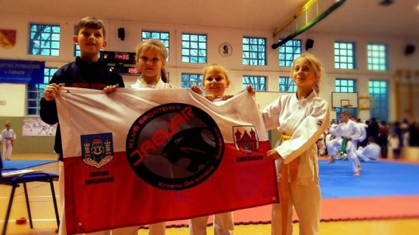 Sukces młodych karateków podczas Gwiazdkowego Turnieju...