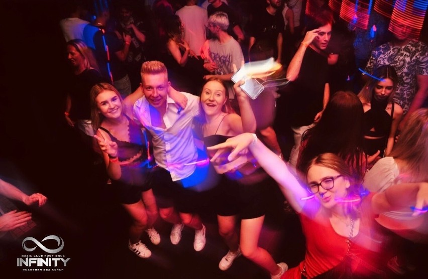 Impreza w Infinity Music Club w Nowym Sączu. Klubowicze tańczyli na parkiecie do białego rana. Zdjęcia