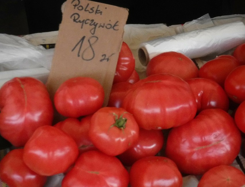 Pomidory były w cenie 18 złotych za kilogram