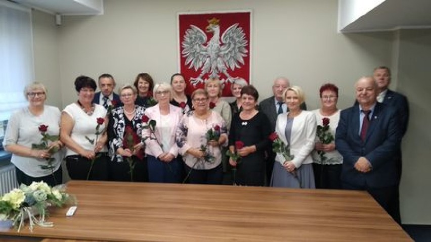 Nagrody dla nauczycieli z gminy Budzyń z okazji Dnia Edukacji Narodowej