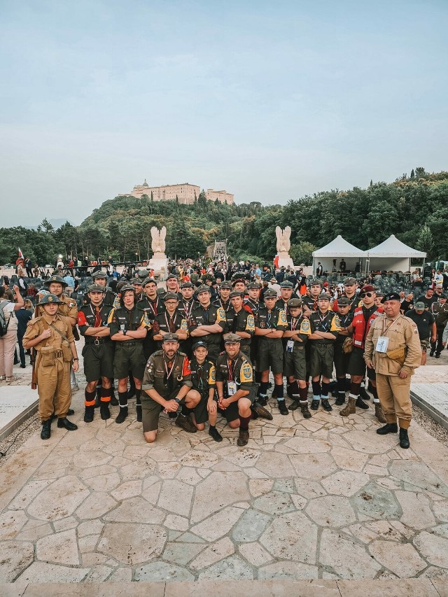 Opolski ZHR uczestniczy w obchodach 80. rocznicy zdobycia przez Polaków Monte Cassino.