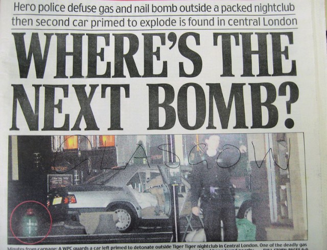 &quot;Gdzie jest kolejna bomba?&quot; - krzyczał na pierwszej stronie Daily Mail po nieudanych zamachach w Londynie w 2007 r. (http://www.flickr.com/photos/sonofgroucho/685813593/in/photostream/)