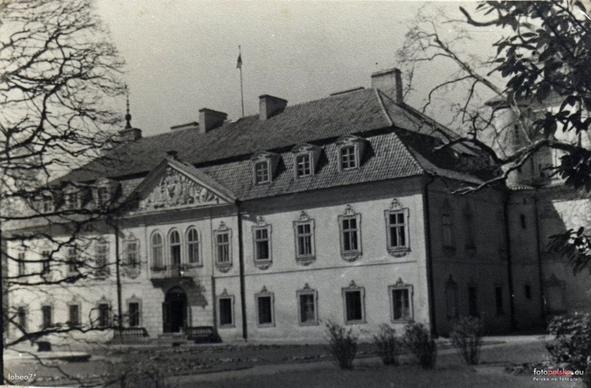 Pałac w Nieborowie - jedna z pereł w zabytkowej koronie powiatu łowickiego [Archiwalne zdjęcia]