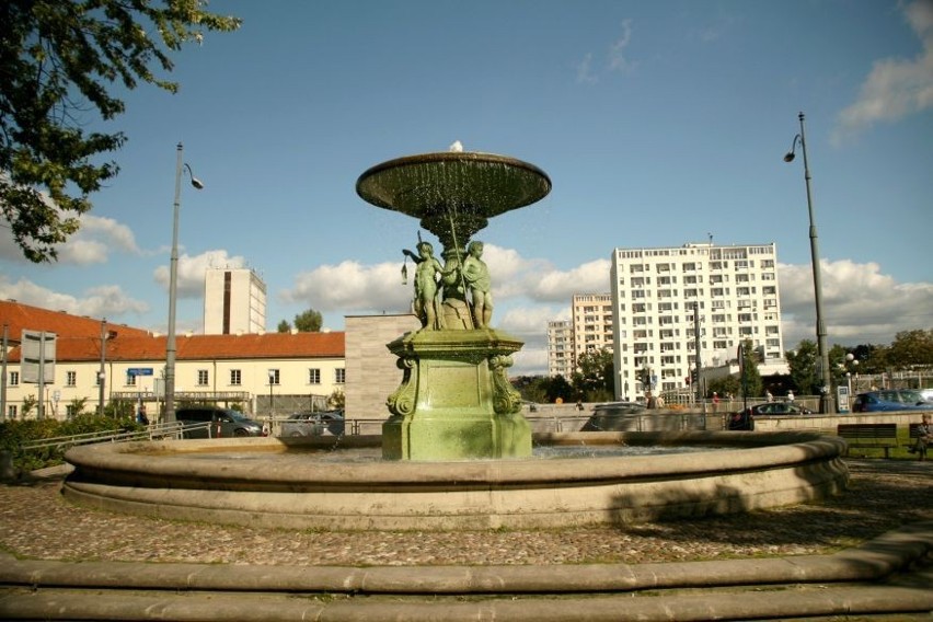 Wędrująca fontanna

Powstała w 1866 jako część wodociągów na...