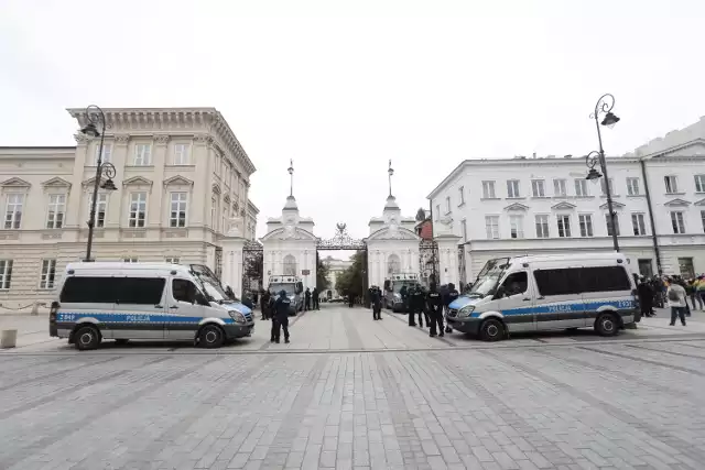 Coraz wyższe koszty życia w Warszawie uderzają w studentów