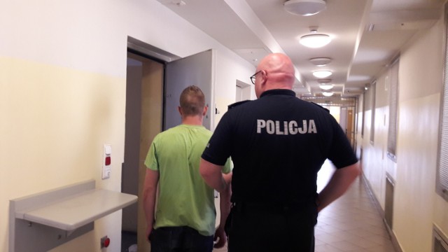 Policjanci z Wolborza zatrzymali 19-letniego złodzieja