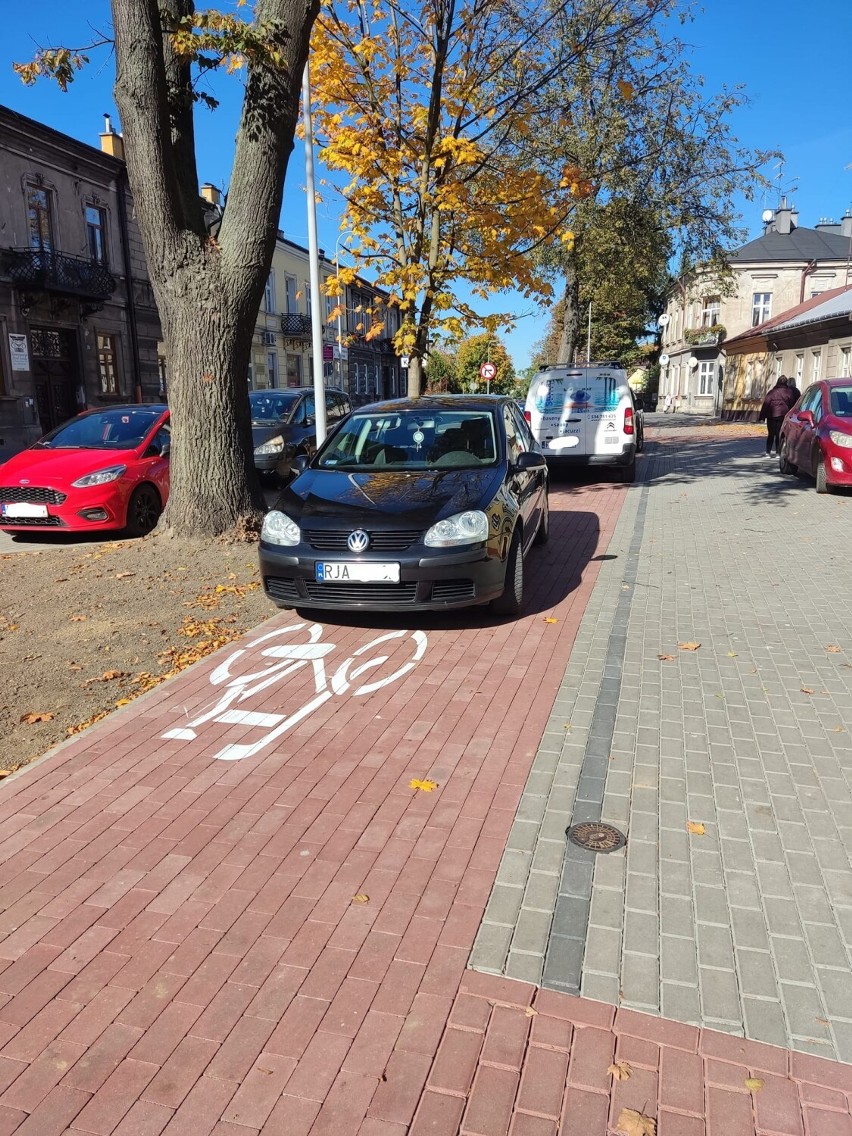 Mistrzowie parkowania w Jarosławiu z ostatnich tygodni [TOP 10]