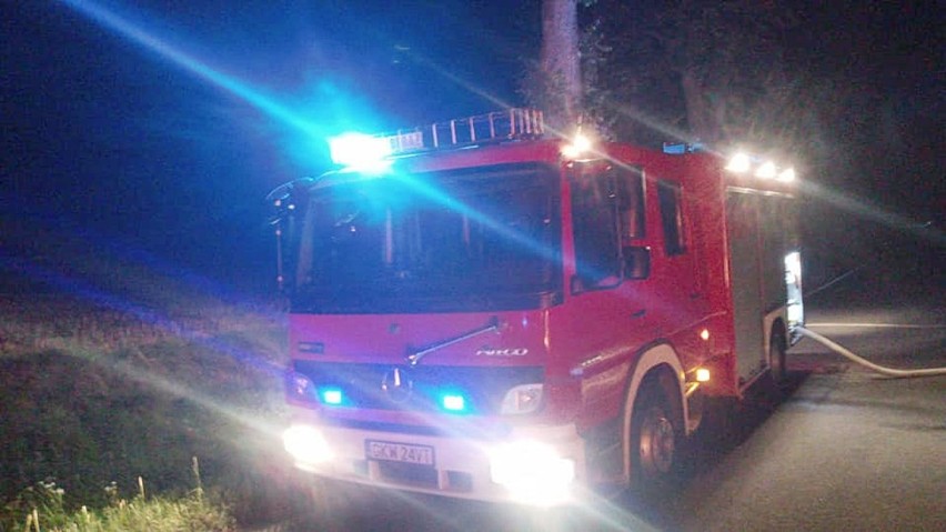 Pożar stogu w Trumiejkach (10 sierpnia) gasiły zastępy OSP...
