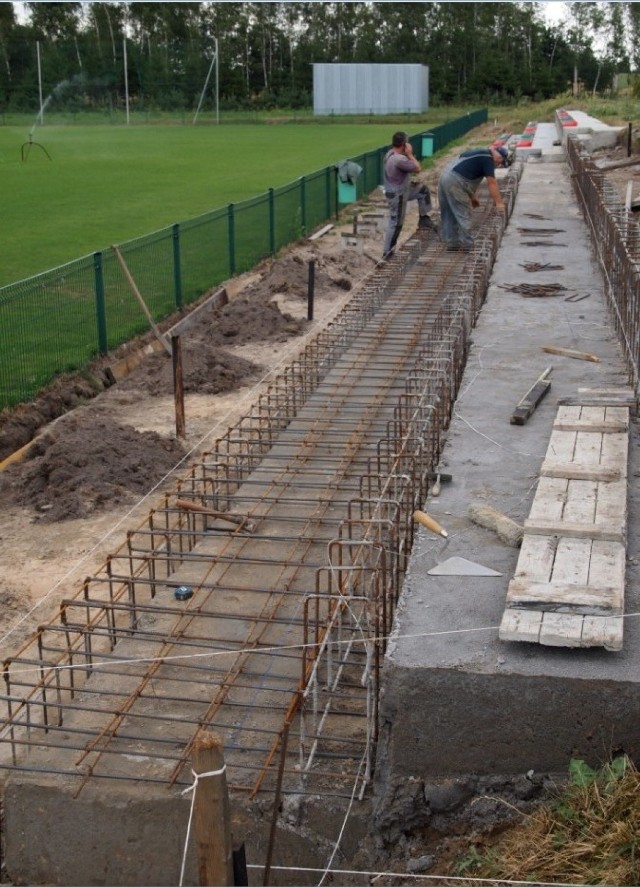 Stadion w Stróżewie przechodzi przemianę! [FOTO]