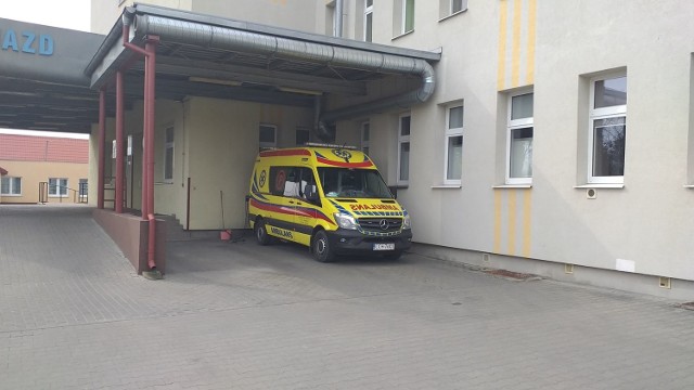 Mężczyzna został przewieziony karetką do szpitala w Chełmnie, gdzie zmarł po kilkudziesięciu minutach
