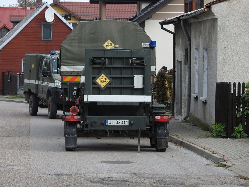 Na prywatnej posesji w Kolnie znaleziono dwa niewybuchy. Ewakuowano mieszkańców [zdjęcia,video]