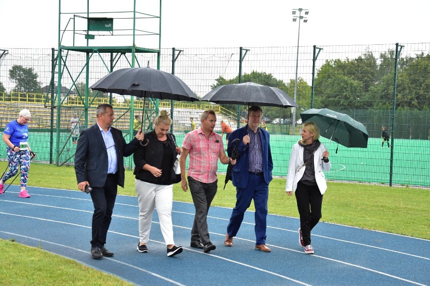 XIV Biegi Gąsawskie 2022. rywalizacja nordic walking.