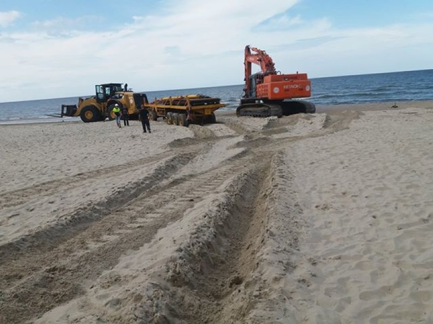 Gmina Stegna . Rozpoczęła się refulacja plaży w Stegnie 