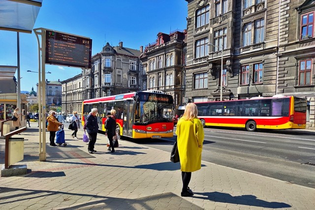 Bielszczanie w głosowaniu mogą wybrać tapicerkę, jaka znajdzie się w nowych autobusach MZK