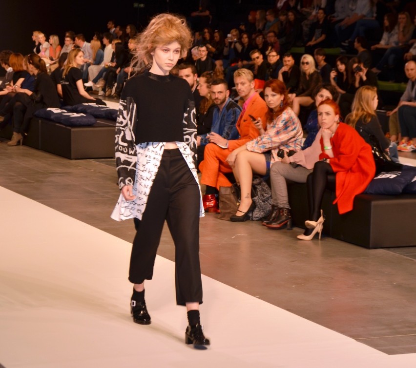 Pokazy mody na Fashion Week: niesamowite kolekcje w Alei...